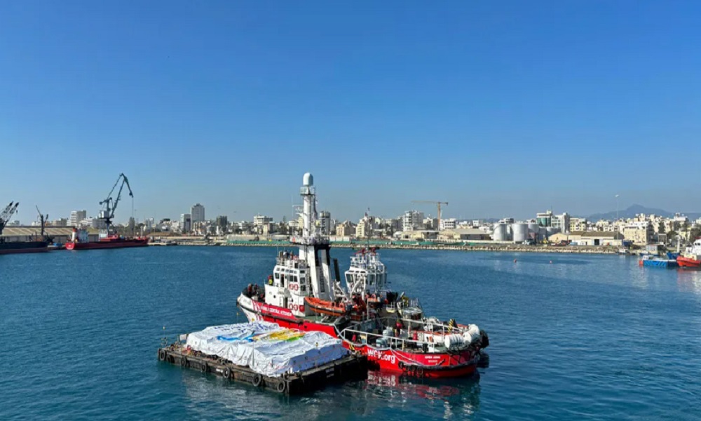 سفينة-مساعدات-إسبانية-تصل-شواطئ-غزة