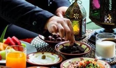 أطعمة-لا-تقدميها-لأسرتك-على-مائدة-السحور-في-رمضان