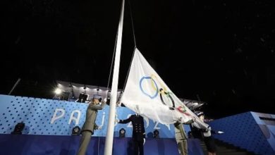 فرنسا-ترفع-علم-الأولمبياد-بالمقلوب!